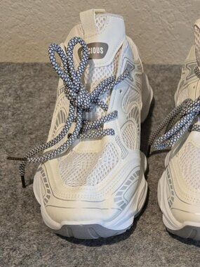 Precious White Chunky Athletic Running Sneakers Size Men 44 (US 10.5)